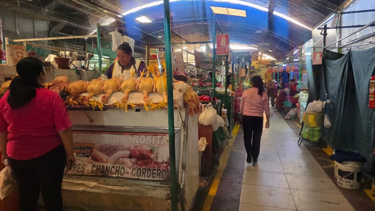 Precios de alimentos en el mercado Nueva Aurora de Arequipa. Foto: GEC.