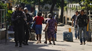 Operativo policial deja al menos 25 muertos en favela de Río de Janeiro (FOTOS)