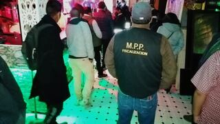 Multan a supuesto snack por vender bebidas alcohólicas en Puno