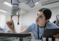 Perú enfrenta déficit de 200 mil técnicos: sectores productivos demandan más formación especializada