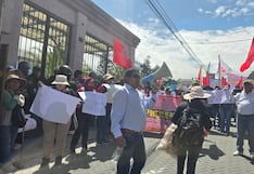 Pobladores y estudiantes protestan en la comuna provincial por alza del pasaje urbano (VIDEO)
