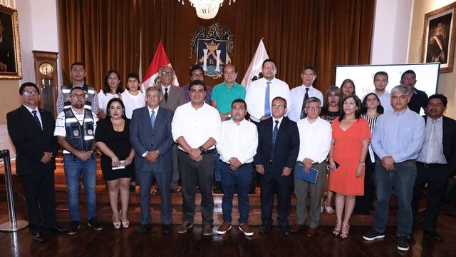 Trujillo: Alcalde Mario Reyna presenta a sus 25 primeros funcionarios