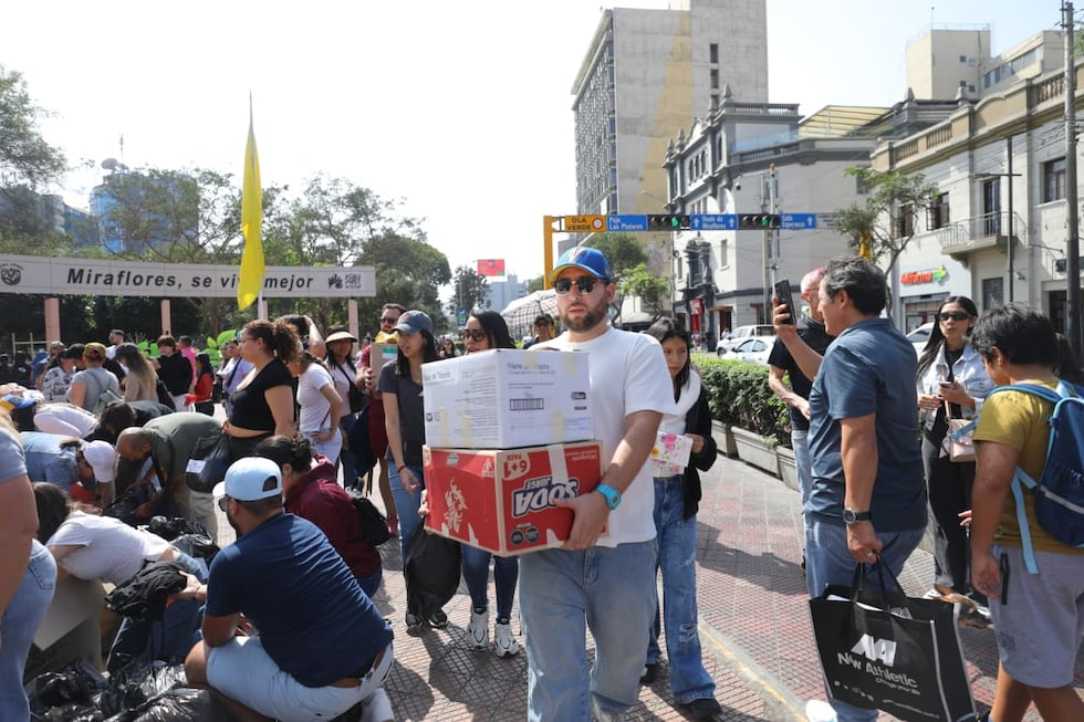 Peruanos y venezolanos se unen en Lima para recolectar ayuda humanitaria destinada a las familias afectadas por los devastadores terremotos en Venezuela.
