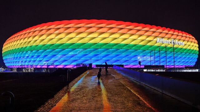 Alcaldía de Múnich es prohibida por UEFA de utilizar los colores del arcoíris en el Allianz Arena