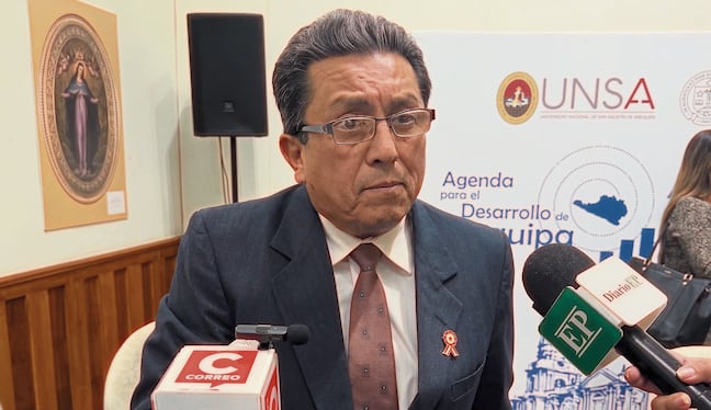 Edgar Gonzales Polar juró como diputado por Arequipa. Foto: GEC.