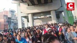 Caos en la estación Atocongo: usuarios del Metro de Lima forman largas colas