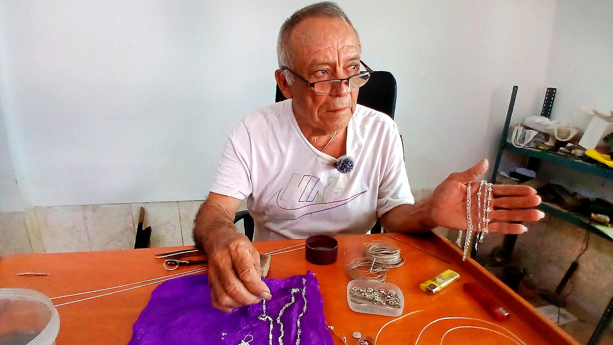 Pablo Valdiviezo Briceño, a sus 74 años, gana estímulo económico.