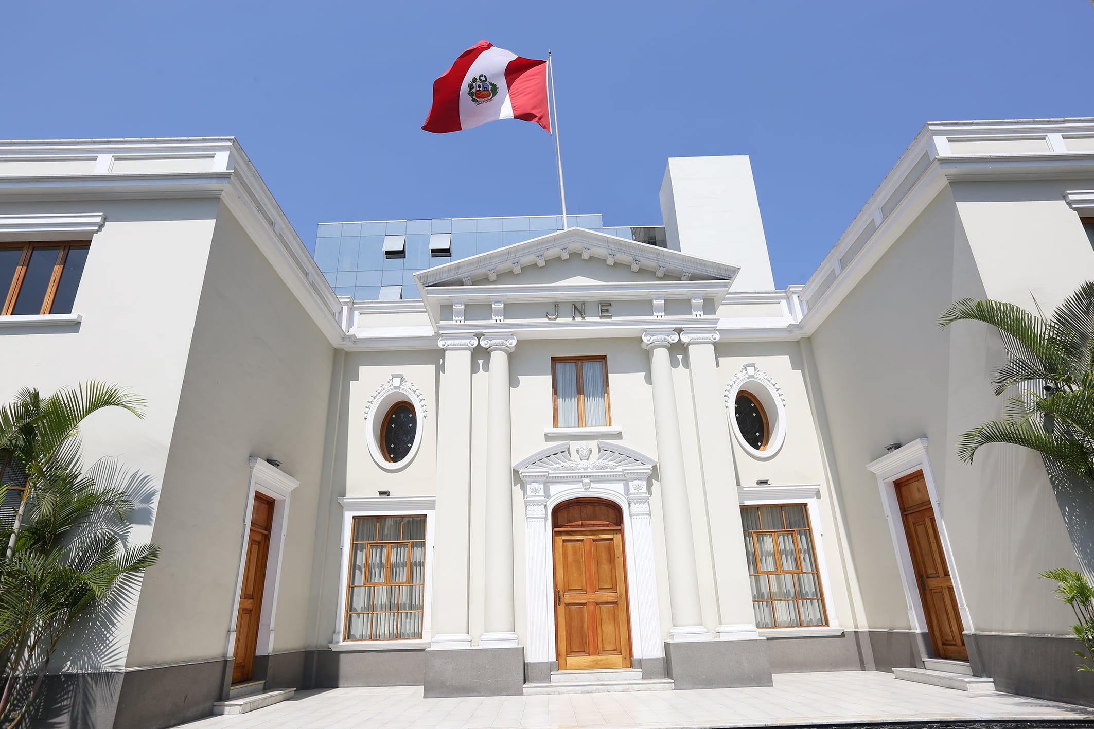 Jurado Nacional de Elecciones estableció fechas límite para autoridades que buscan postular en Elecciones Regionales y Municipales 2026. Foto: JNE.