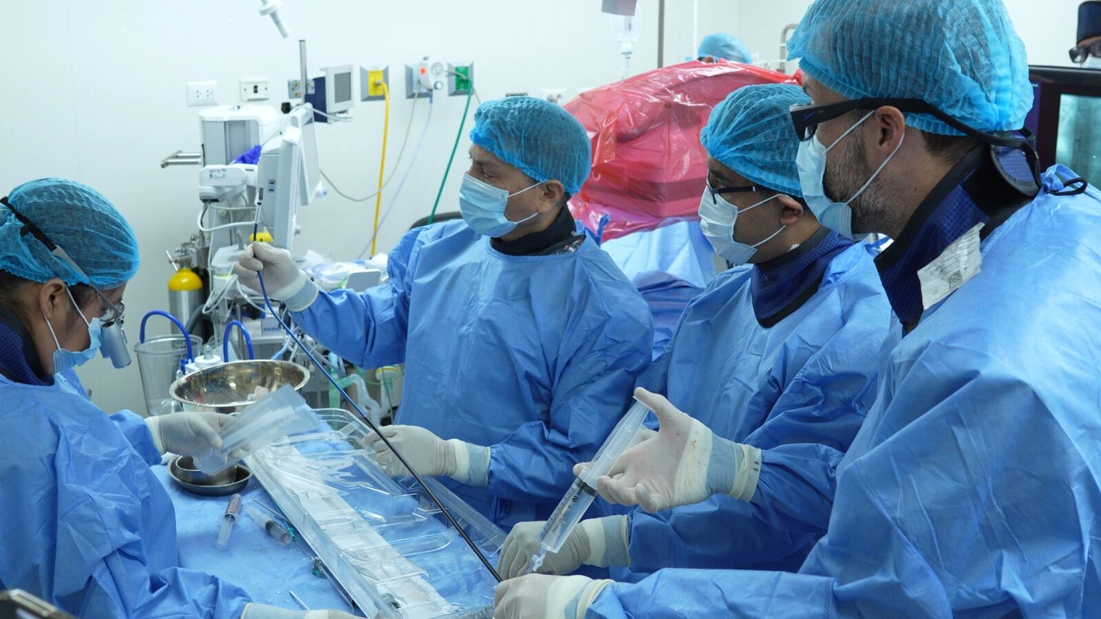 Un hito en Sudamérica: médicos peruanos colocan el marcapasos más pequeño del mundo a niña de 9 años. (Difusión).