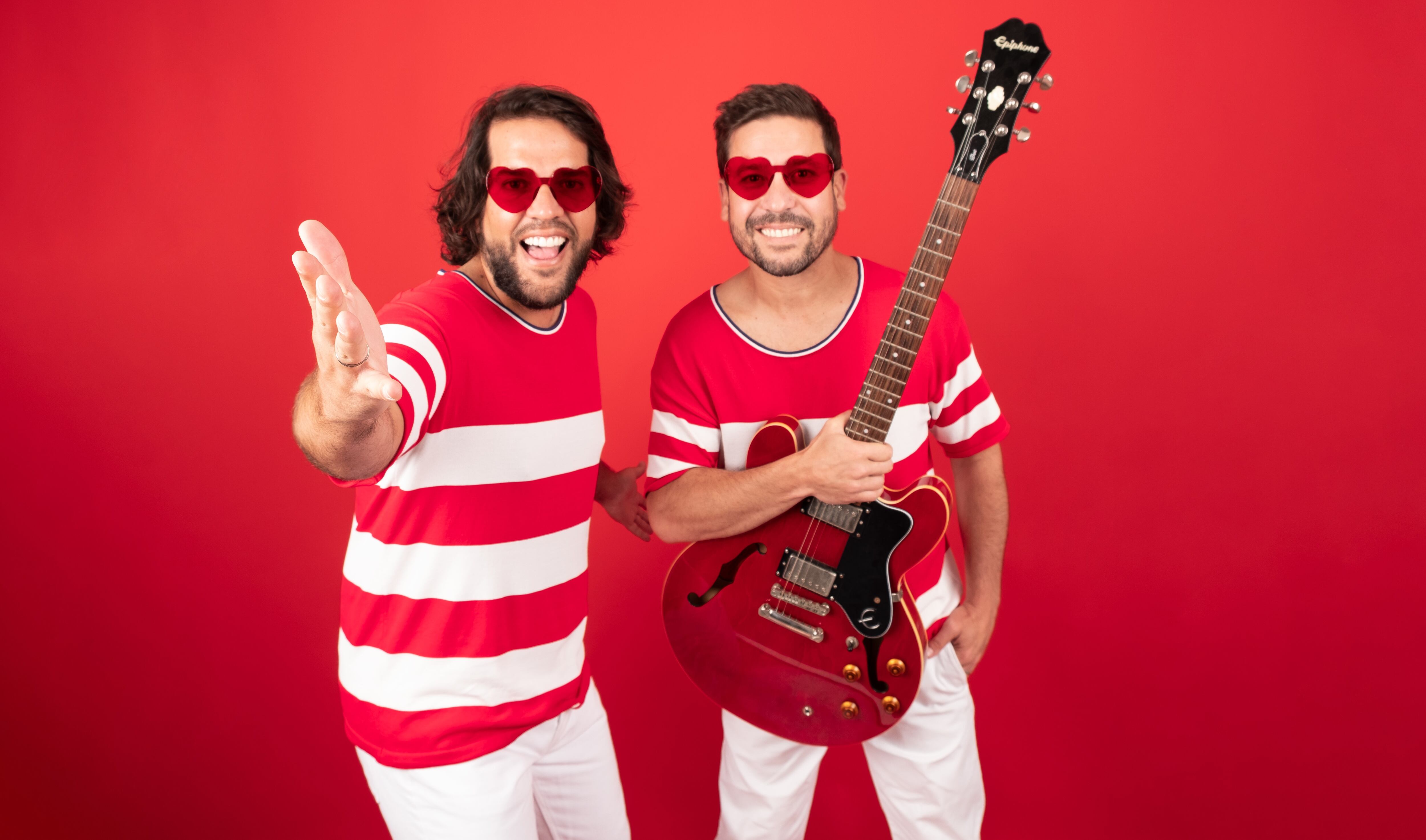 El cantante y compositor de la popular agrupación habla sobre el lanzamiento de su nuevo sencillo y reafirma su apuesta de seguir grabando en inglés y mantenerse fieles a su estilo.