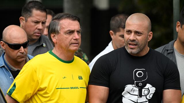Bolsonaro dice que ganará en primera vuelta al votar en las elecciones
