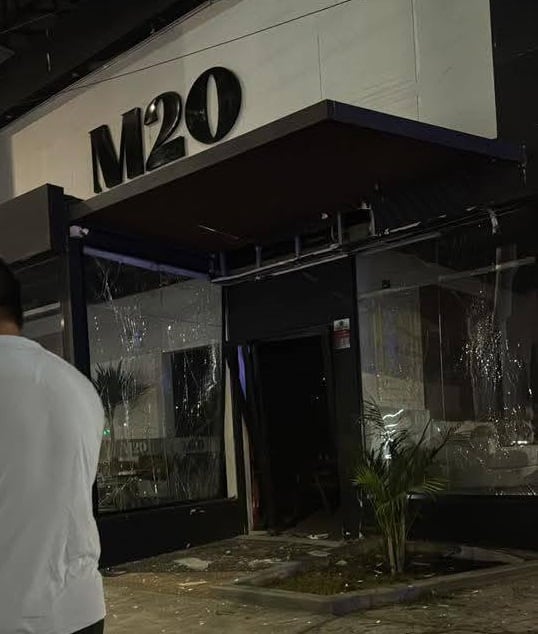 Días antes, presuntos extorsionadores, atentaron contra otra sede de este negocio situado en el Centro Histórico de Trujillo.