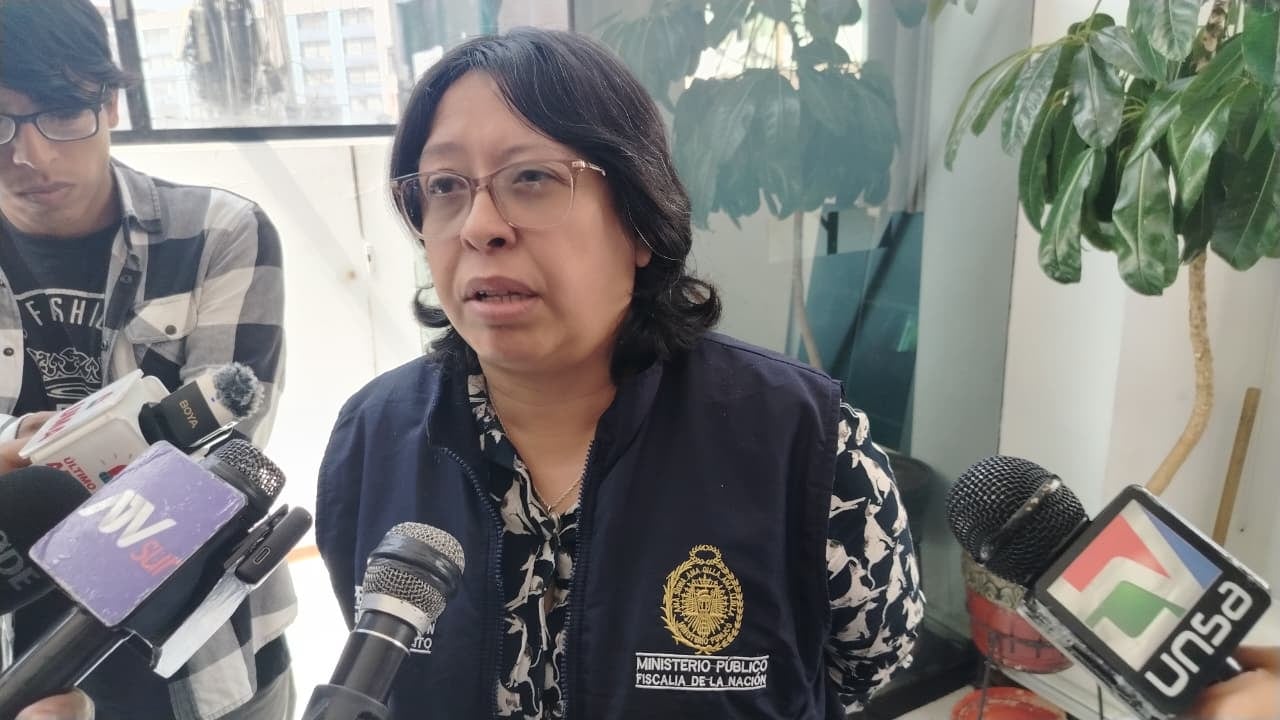 Fiscal Ana Cecilia Cordero llama la atención a autoridades de Arequipa, en plena emergencia por lluvias (Foto: Álvaro Figueroa)