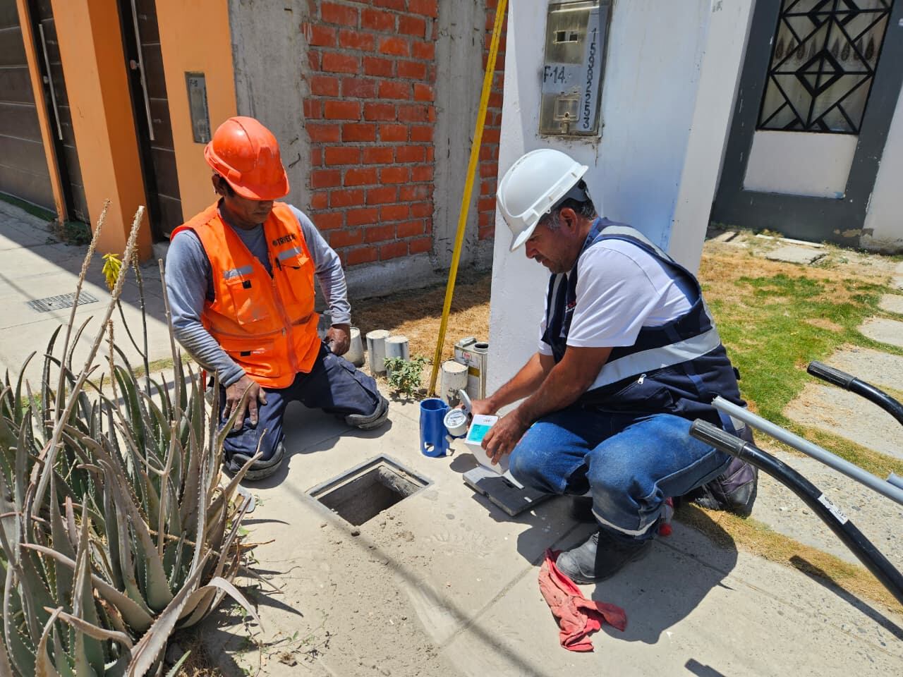 Instalación de medidores en diferentes localidades de Piura