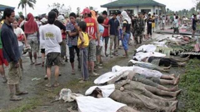 Ascienden a 902 los muertos por el tifón ´Bopha´ 