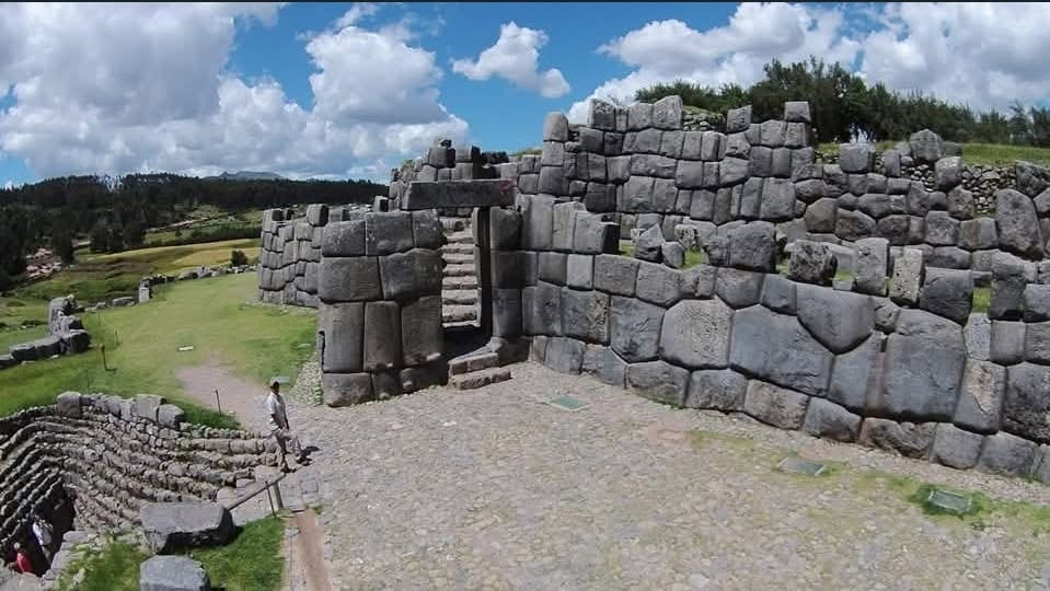 Ladrones ingresaron a oficinas de la Dirección de Cultura Cusco y se llevaron los equipos. Poco después llegó delegación del Vaticano para asegurar la visita del papa León XIV al lugar.