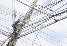 Algunas familias se quedan sin electricidad a causa de lluvias en Arequipa