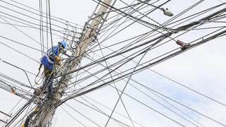 Algunas familias se quedan sin electricidad a causa de lluvias en Arequipa