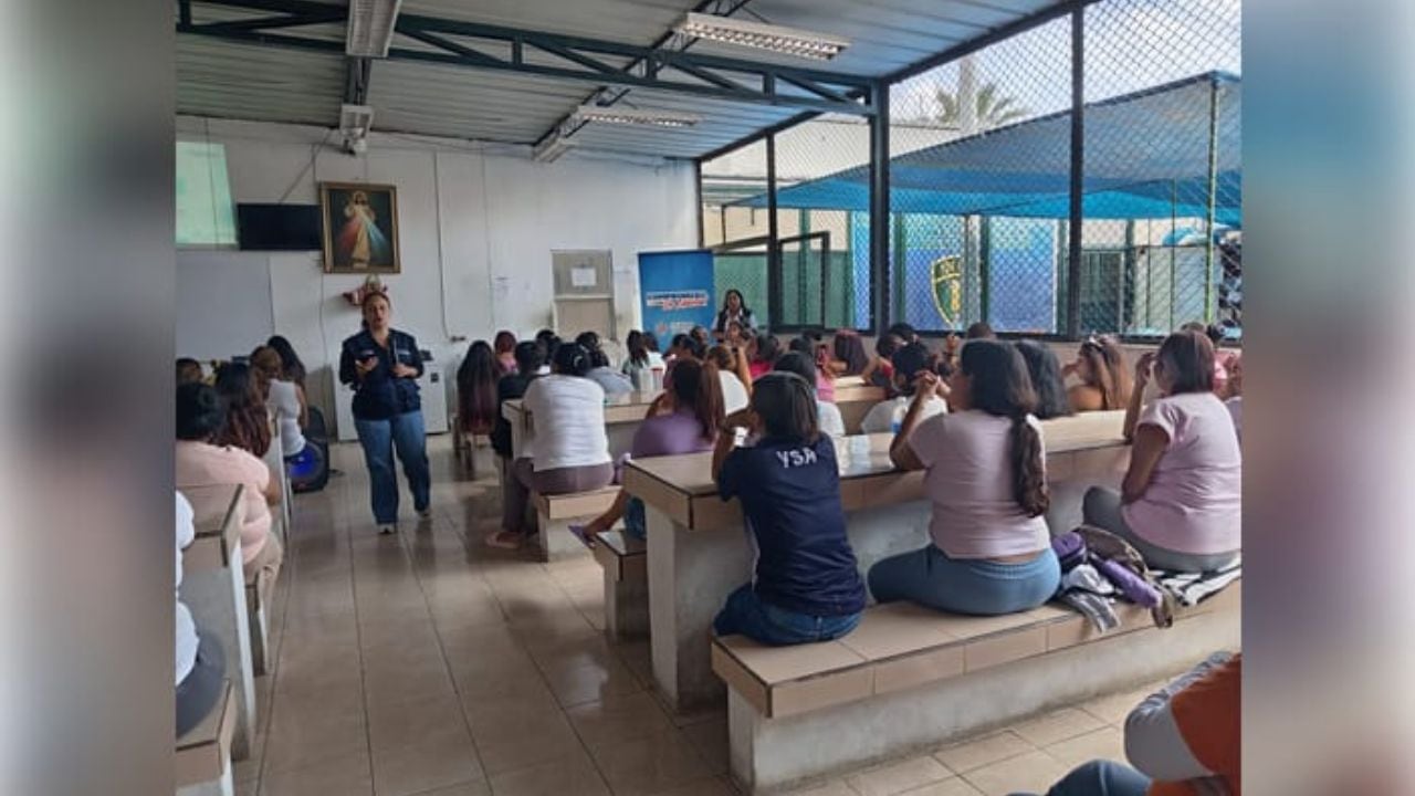 La finalidad es que puedan emprender un negocio o continuar con el que tengan.