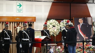 La muerte de Alberto Fujimori parte en dos al país