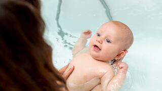 Cuidado de bebés: Diez recomendaciones para un baño seguro y saludable