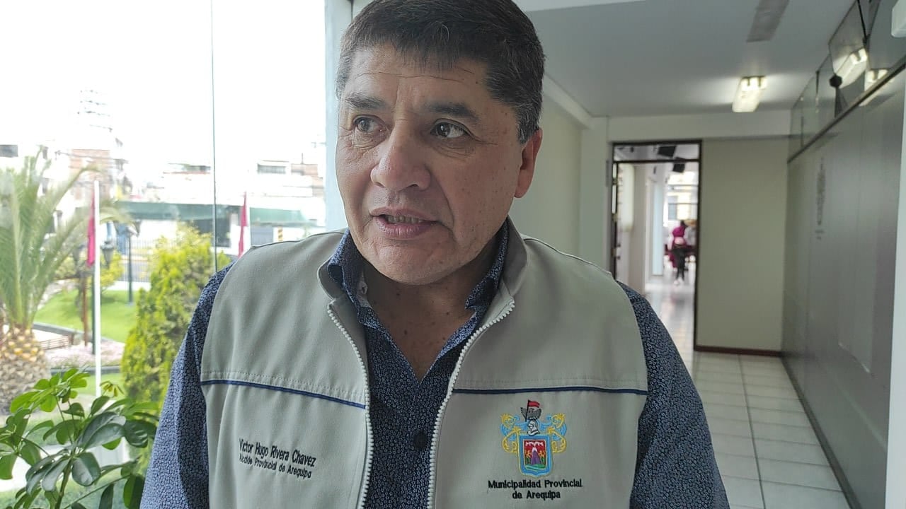 Alcalde de Arequipa cuestiona propuesta de incremento salarial para sus funcionarios. (Foto: Nelly Hancco)