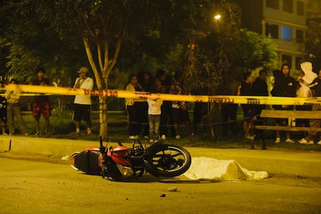 Asesinan a balazos a joven de 18 años en plena calle de San Juan de Lurigancho