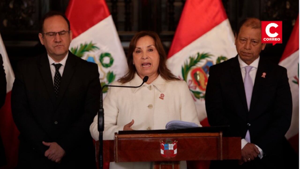 Dina Boluarte cuestiona a la prensa. (Fotos: Hugo Pérez / @photo.gec)