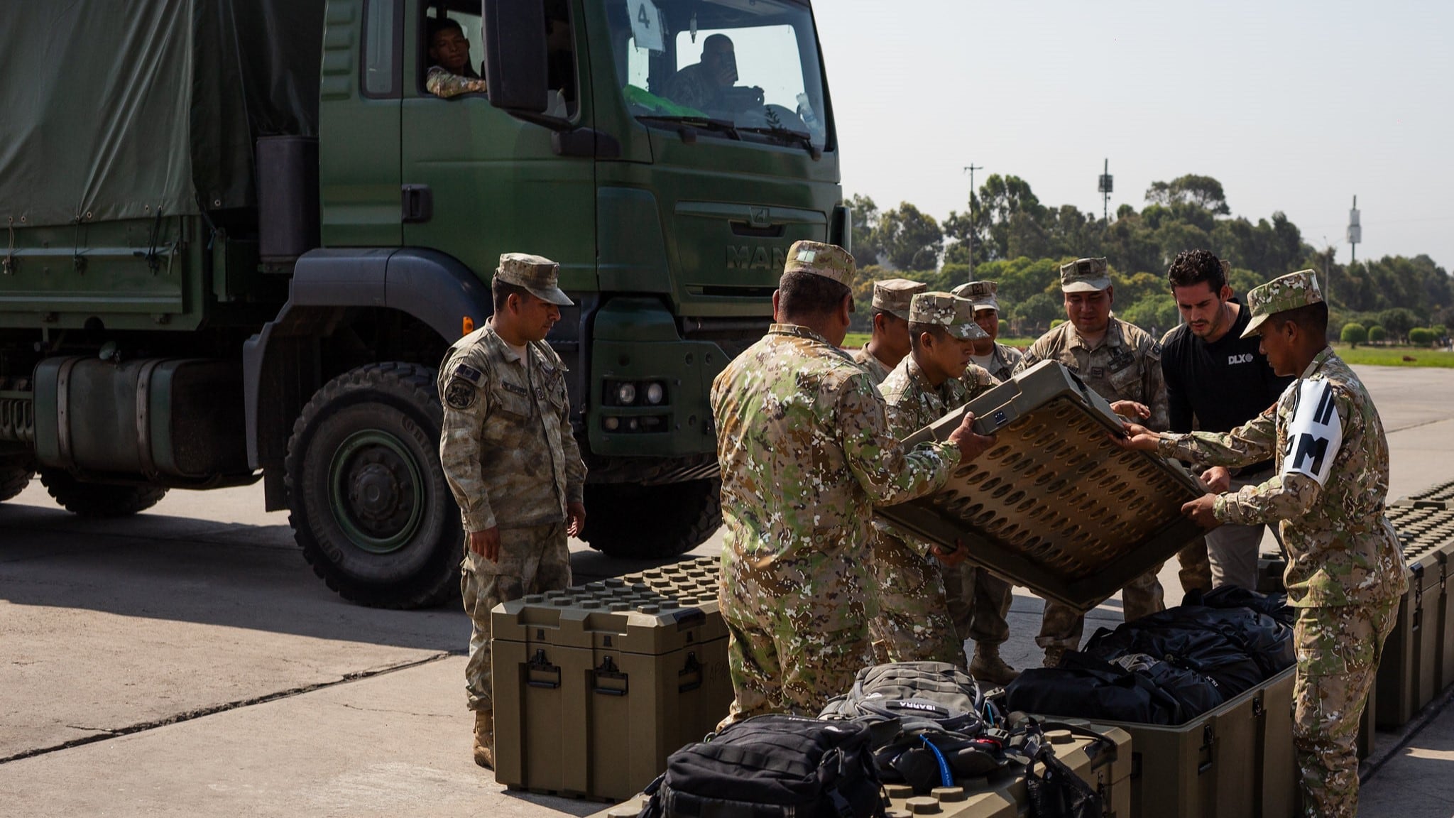 FF.AA. recibirán 20 carpas de despliegue rápido de EE.UU. para apoyar operativos de seguridad con la PNP. Foto: Ministerio de Defensa.