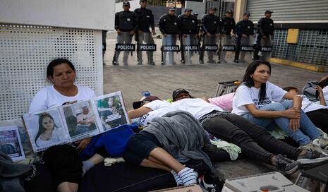 Familiares de presos políticos se unen a huelga de hambre en Caracas para pedir liberación
