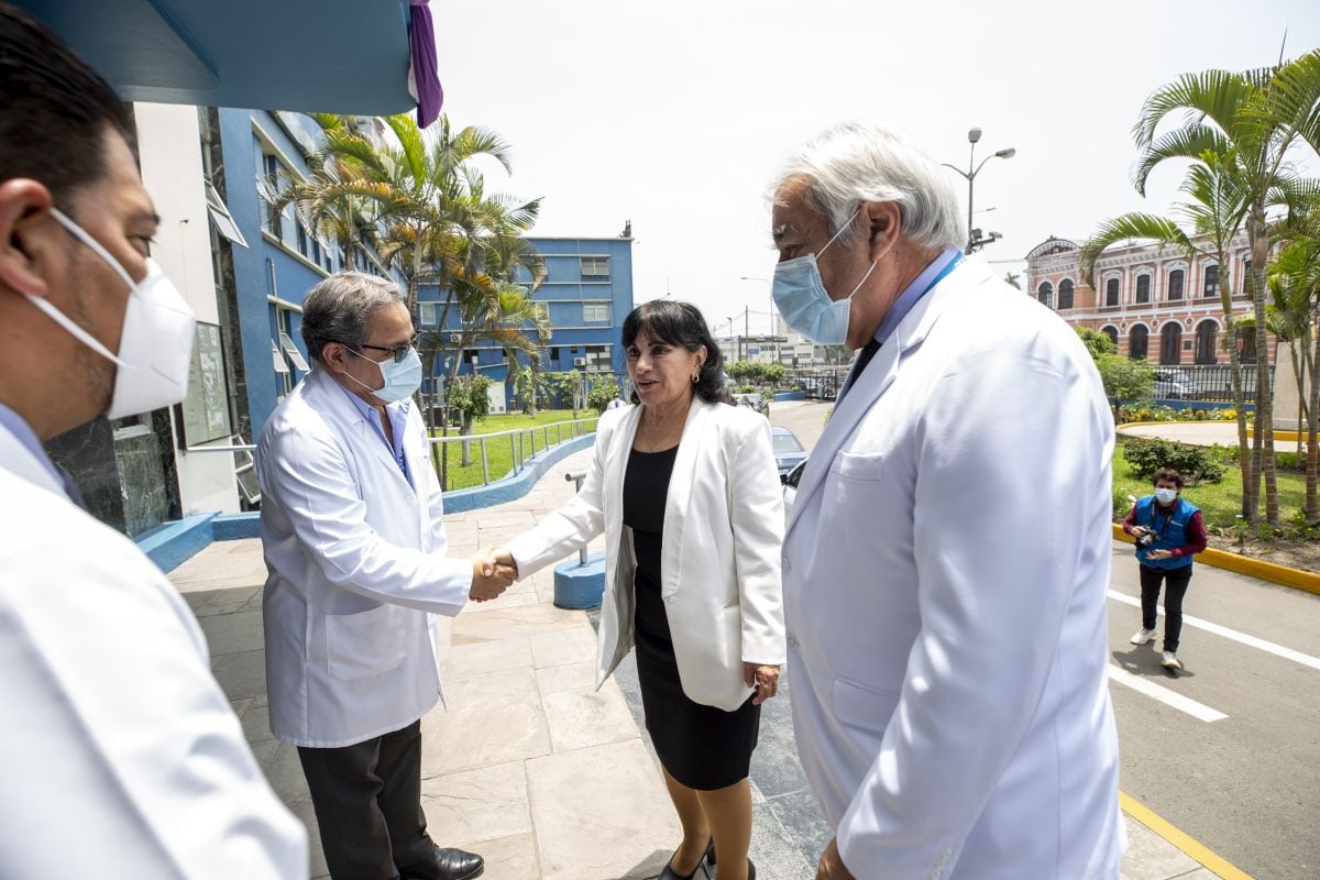 María Aguilar del Águila fue designada presidenta ejecutiva de Essalud el 12 de octubre.