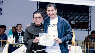 Johan Fano el “Gavilán” en aniversario de colegio San Luis Gonzaga de Huánuco