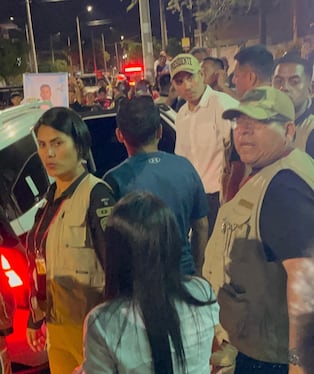 Lo esperaron en los exteriores del Depincri en la ciudad de Sullana, donde le gritaron y pidieron soluciones inmediatas ante la ola criminal que aqueja a la región