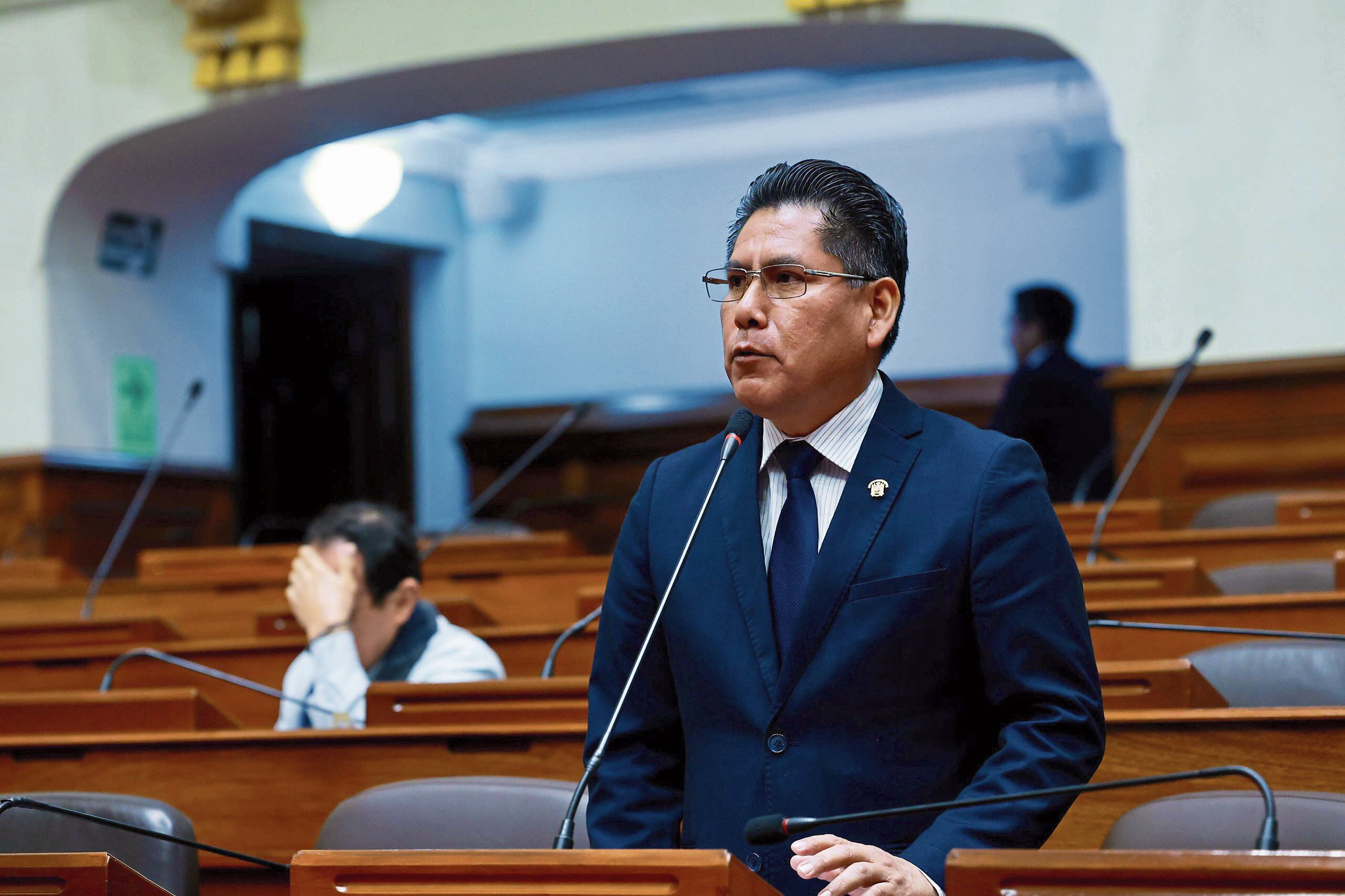 Cutipa planteó ampliar el Reinfo hasta 2026.