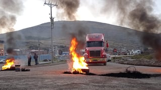 Apurímac: pobladores bloquean corredor minero y exigen la presencia del presidente Castillo y Mirtha Vásquez