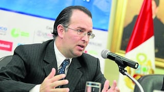 Ministro Silva: "Santos hace tanto daño como Sendero" 