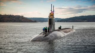 Submarino nuclear de Estados Unidos colisiona en aguas de Asia dejando más de 10 heridos