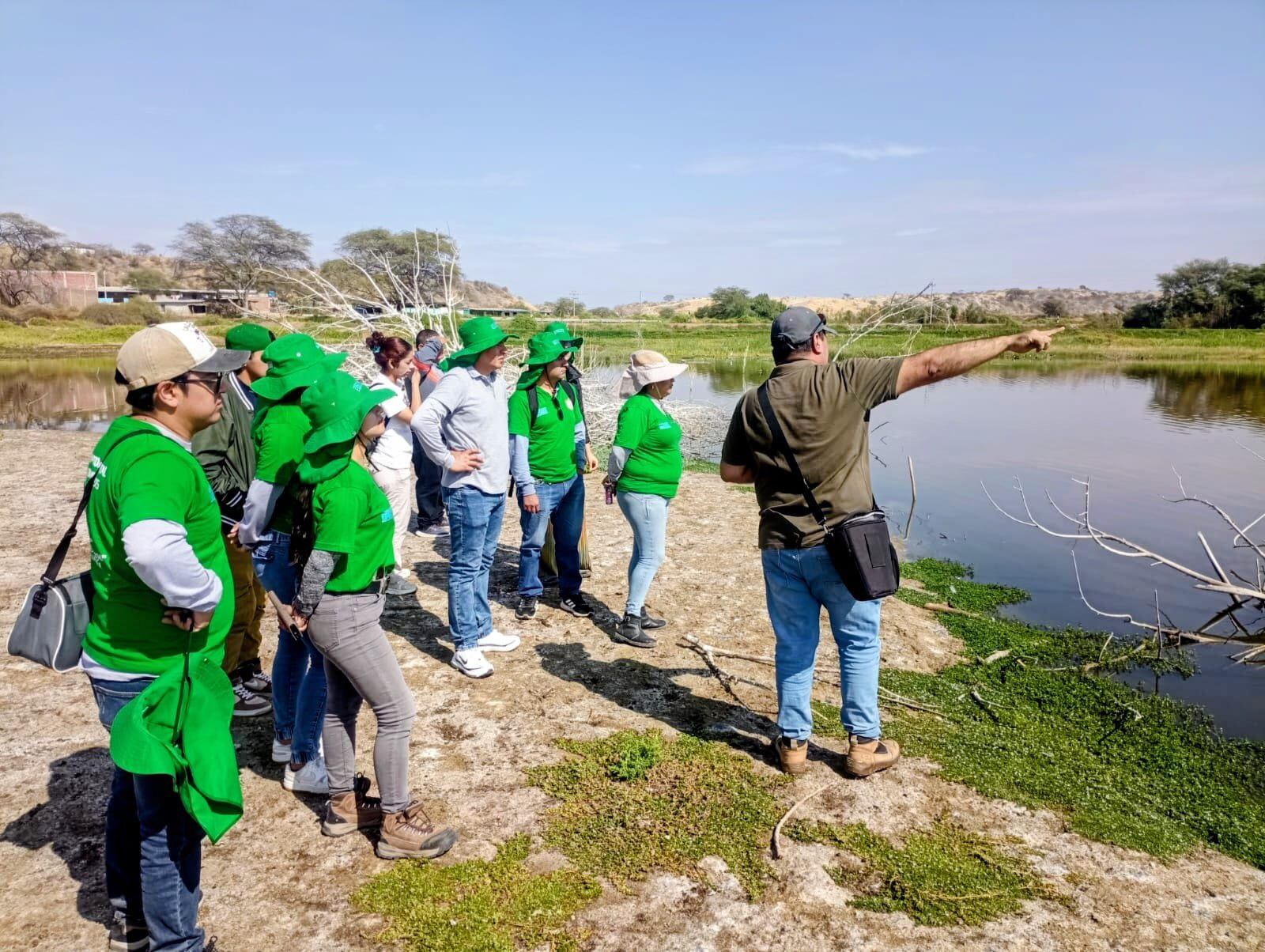 Promotores ambientales realizaron un recorrido al humedal en Sullana