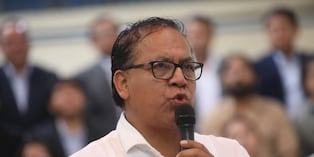 Roberto Sánchez presenta a su equipo técnico y asegura que gobernará con el nuevo plan de consenso (Fotos: Diana Marcelo/GEC)