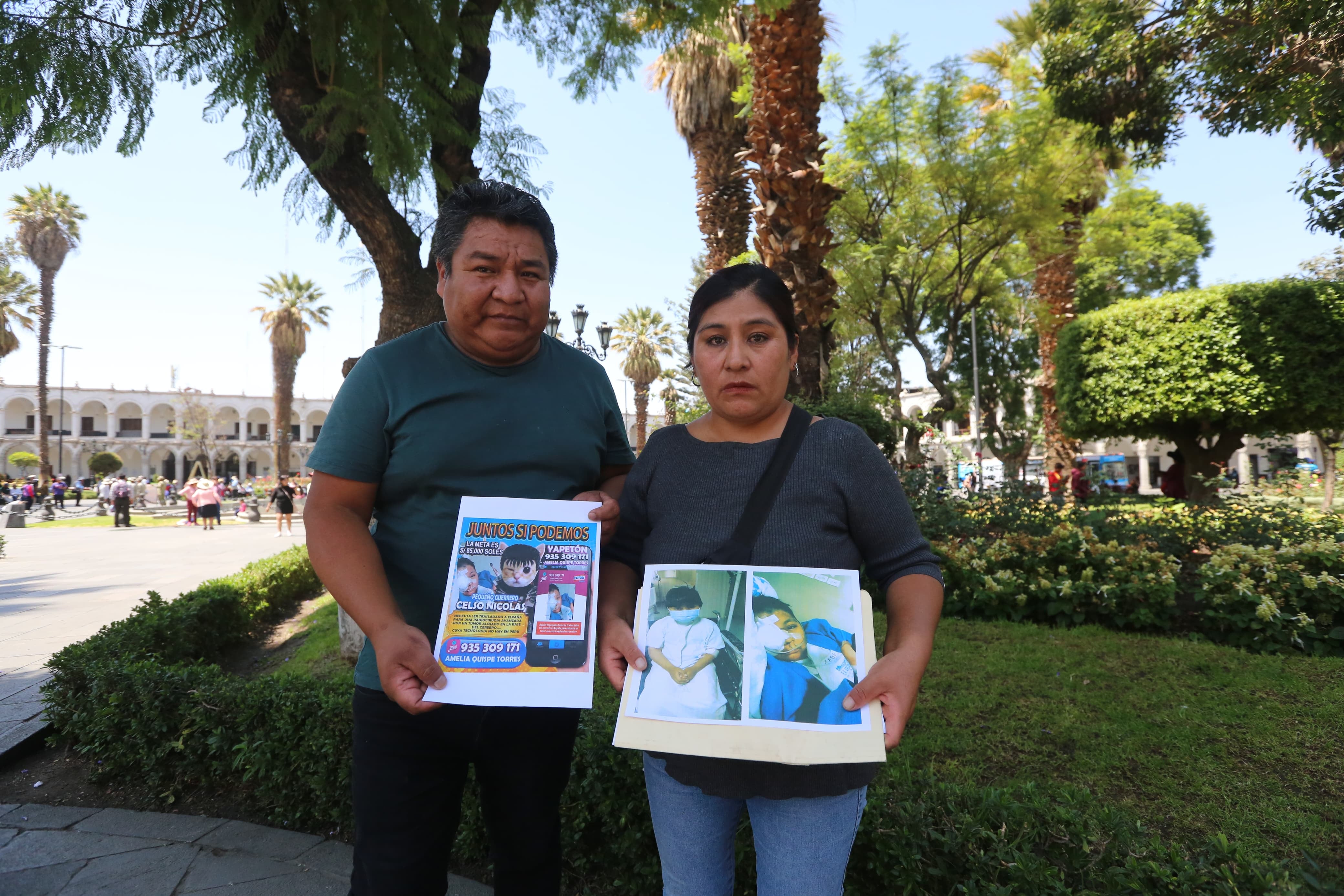 Padres de Celso piden apoyo. Foto: Leonardo Cuito