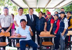 Ica: entregan 140 mobiliarios escolares a la I.E. Juan José Salas Bernales