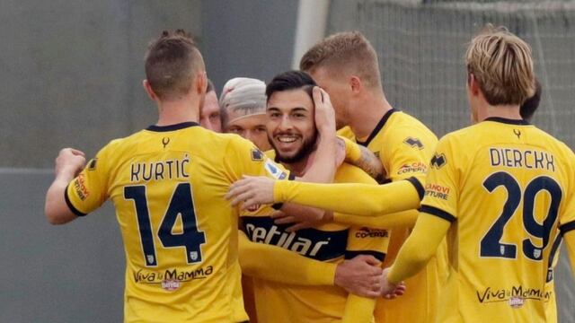 Serie A: Juraj Kucka impresiona por su coraje en gol de Parma ante Sassuolo (VIDEO) 