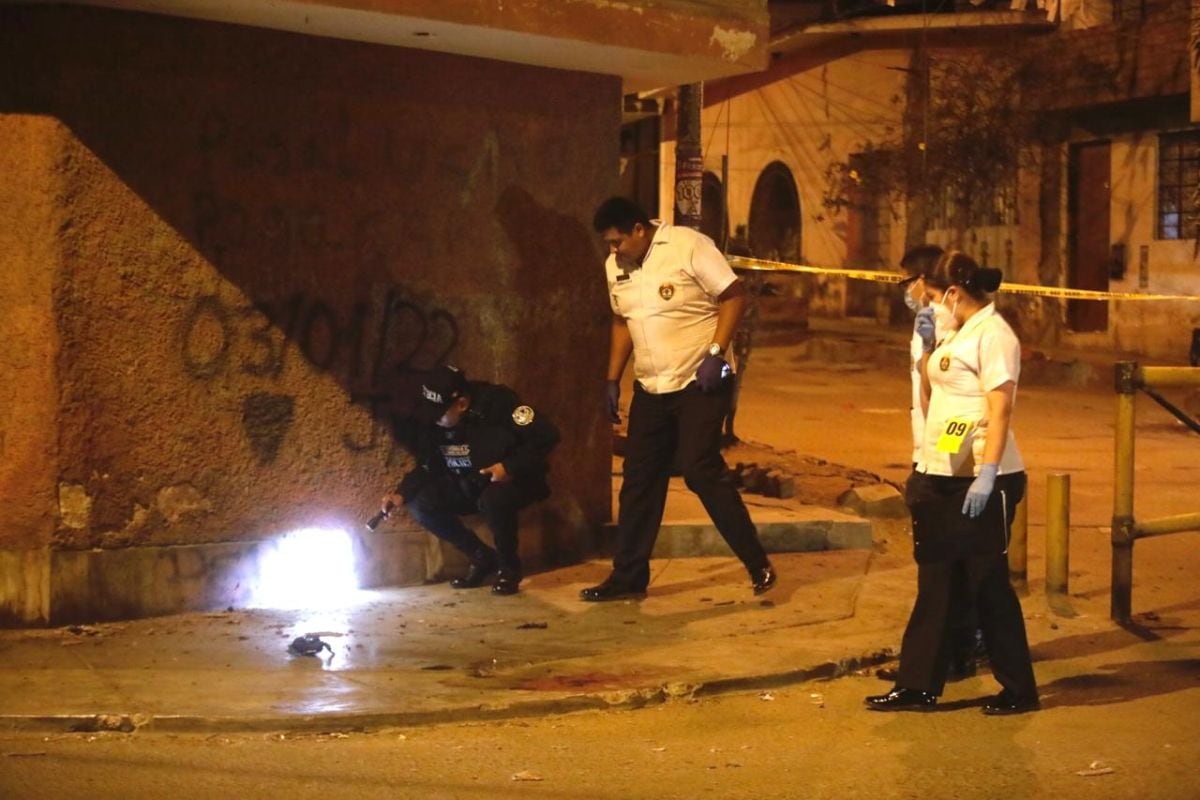 Comas: delincuente muere tras explotar artefacto que iba a dejar en negocio de La Pascana. Fotos: César.grados@photo.gec