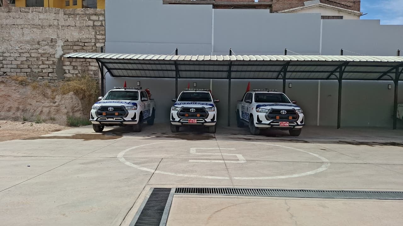 Algunos patrulleros permanecen varados por falta de choferes. (Foto: Difusión)