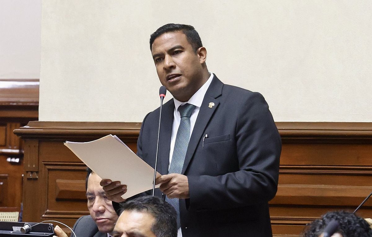 Ernesto Zunini dijo que solo mantendrán interpelación contra Rafael Rey desde Juntos por el Perú. (Foto: Congreso)