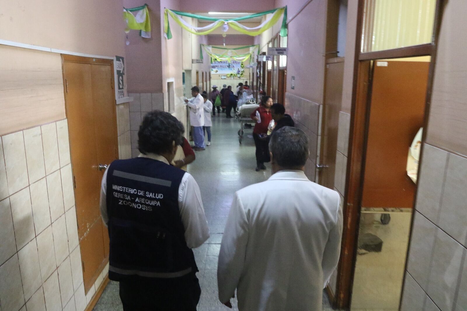 Están limitados con el personal médico del hospital. (Foto: GEC)