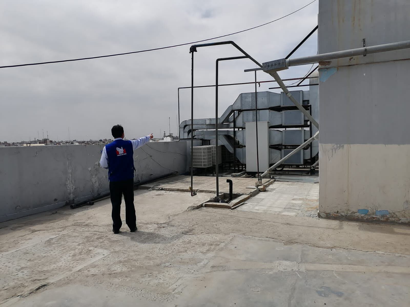 La sede del Hospital Naylamp de EsSalud, ubicado en la avenida Bolognesi de Chiclayo, lleva casi cuatro años sin abrir sus puertas, afectando a más de 125 mil pacientes asegurados,