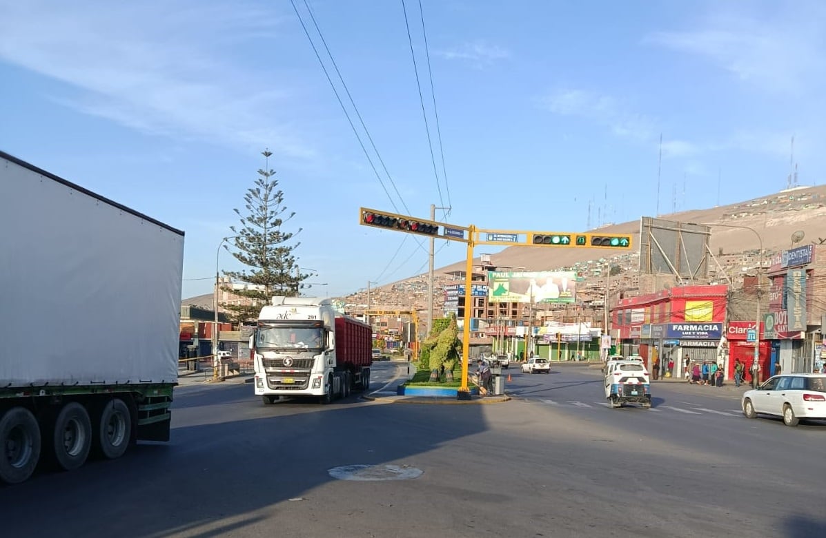 En calles de la ciudad se restringe en tránsito vehicular