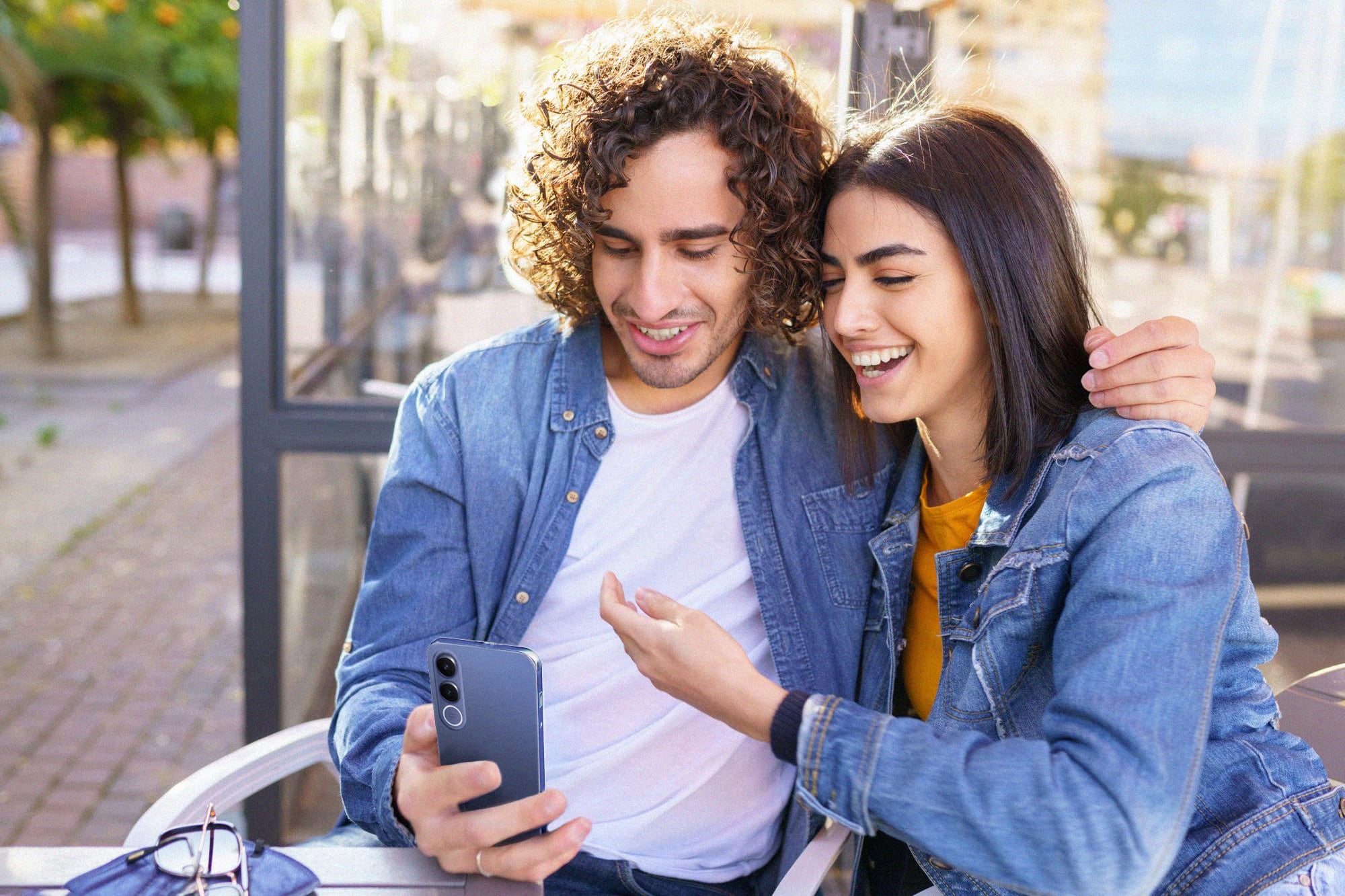 El uso diario de aplicaciones, redes sociales y plataformas digitales aumenta la cantidad de información almacenada o gestionada desde el smartphone. Estas cuatro prácticas ayudan a reforzar la seguridad de las cuentas y datos personales.