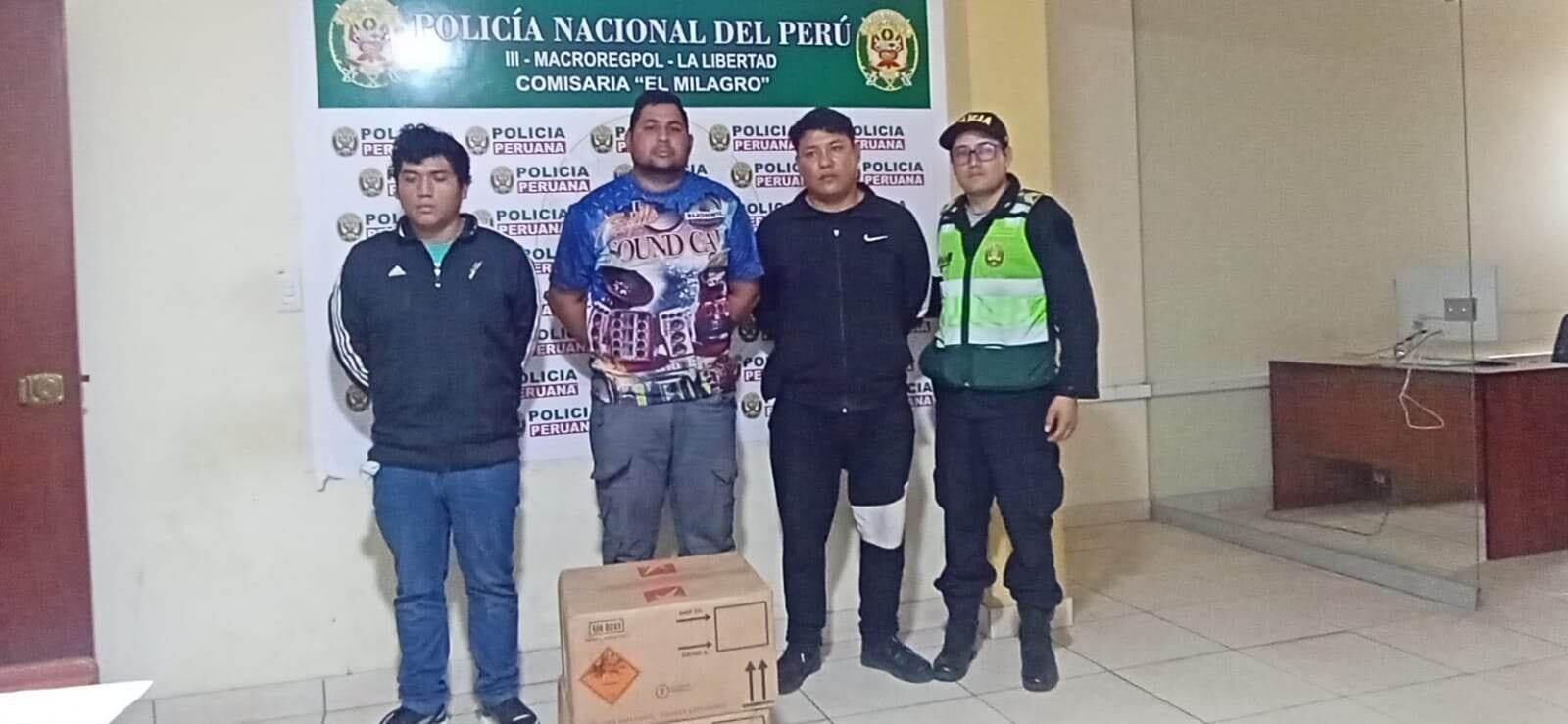 Según la Policía, los facinerosos habían hurtado de un camión con la modalidad del “patinaje” cajas con cartuchos de dinamita.